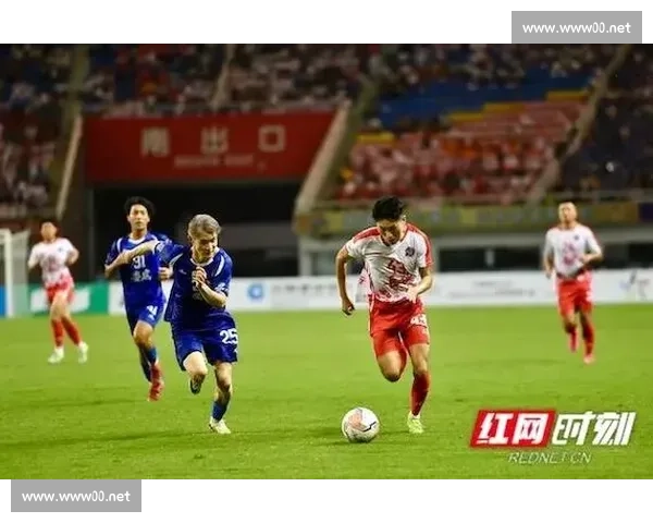 湘超揭幕战燃爆贺龙！4 万球迷人浪席卷全场